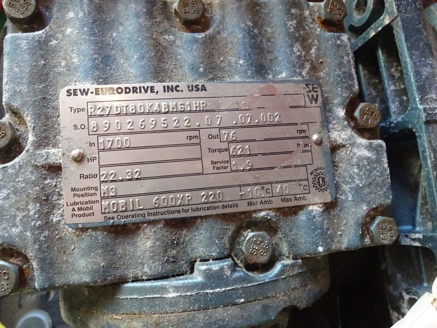 SEW EURODRIVE R27DT80K4BM61HR / DFT80K4BM61HR 3PH 230YY/460Y V 2.90/1.45A  .75HP