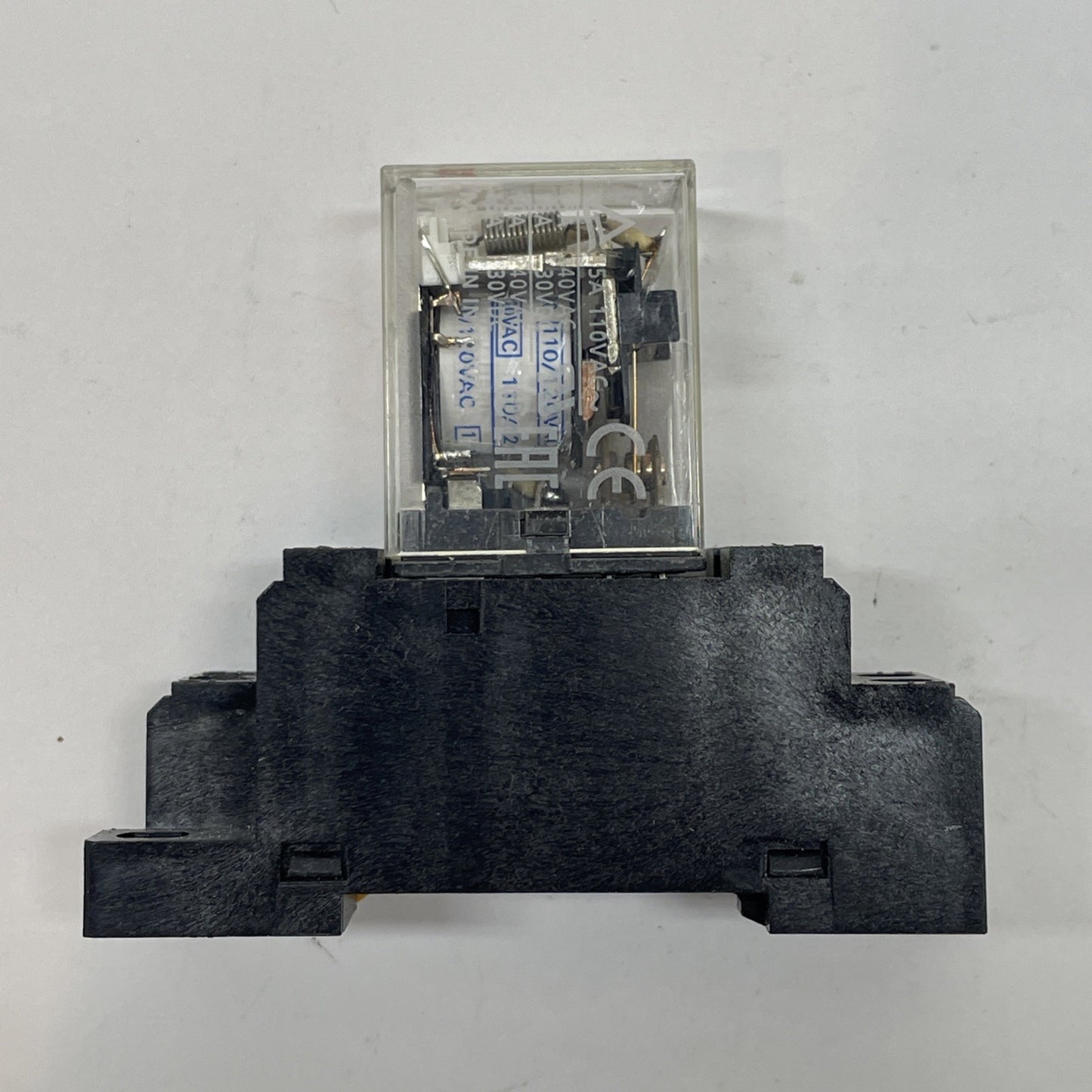 OMRON LY1N-DC24 General Purpose Relay, 8Pins With 0498H2 base