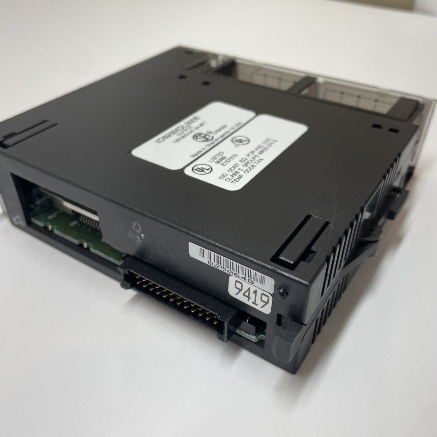 GE Fanuc IC693MDL330E 8-Point AC Output Module 120/240 V 2 A Series 90-30