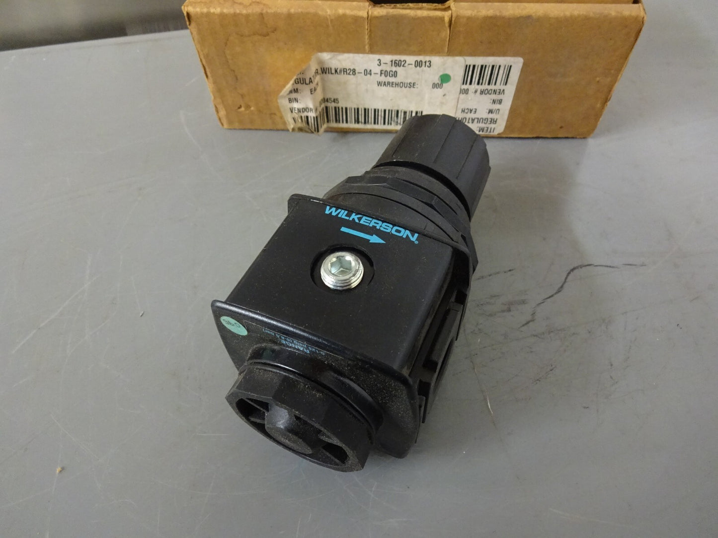 Wilkerson R28-04-F0G0 Air Regulator 0-125 PSI 1/2" NPT Gauge Ports