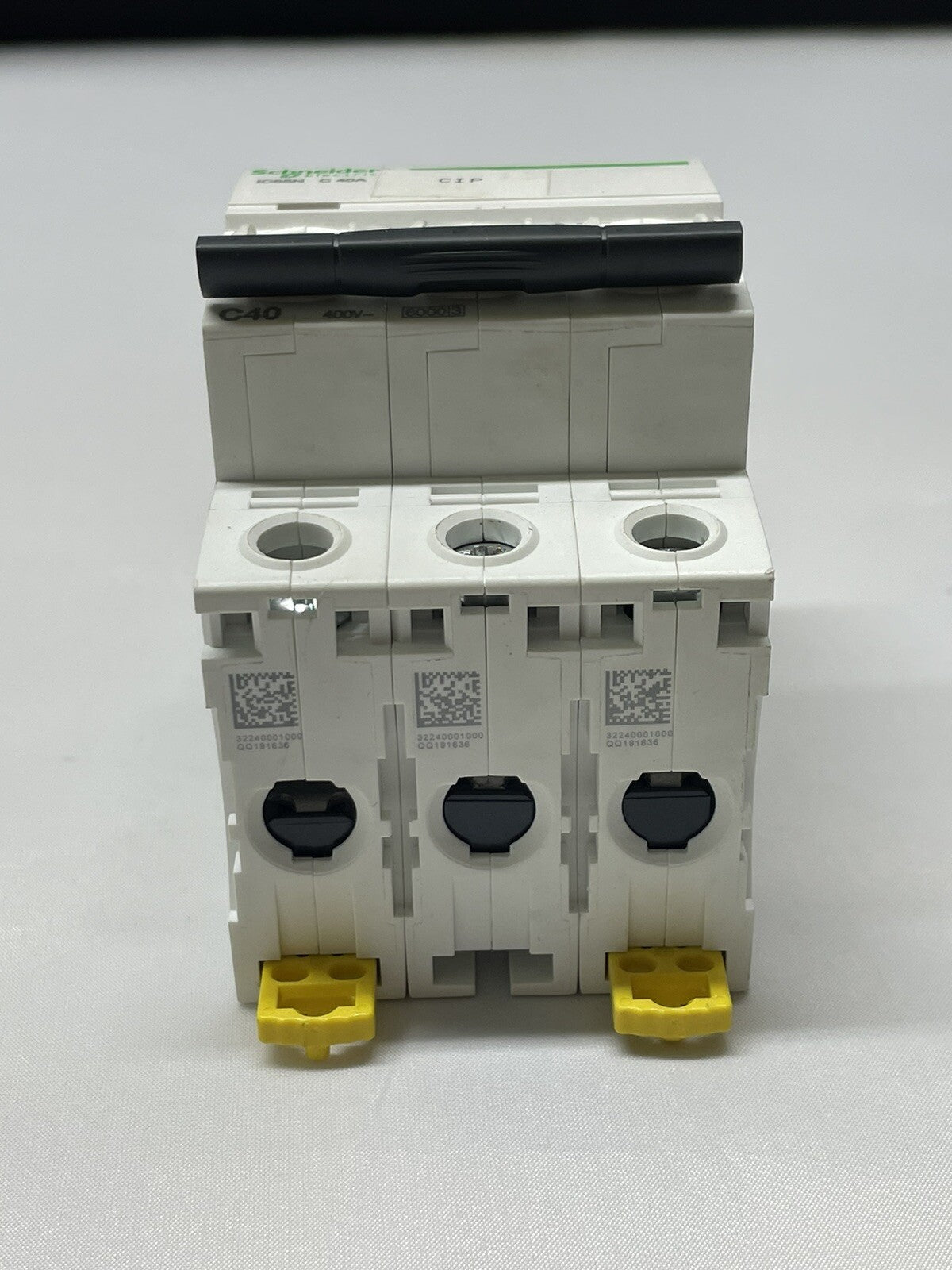 1PC A9F18340 circuit breaker 3P C40A