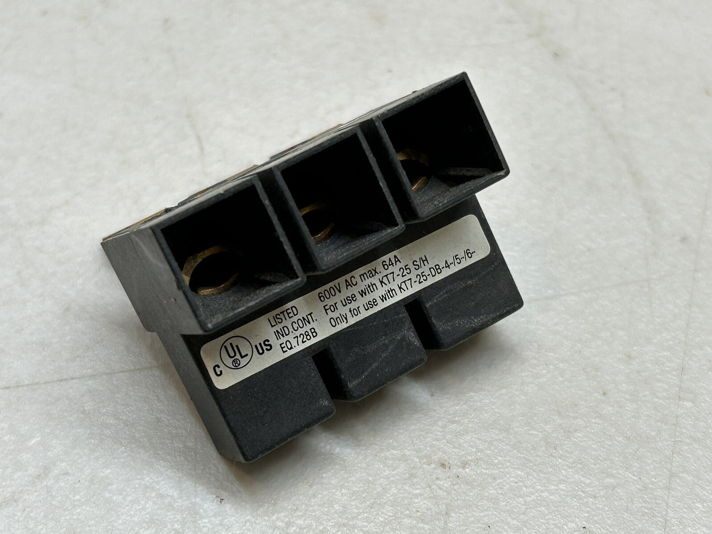 Sprecher & Schuh KT7-25-A3E Terminal Block 64 A 690 V Busbar Supply Block