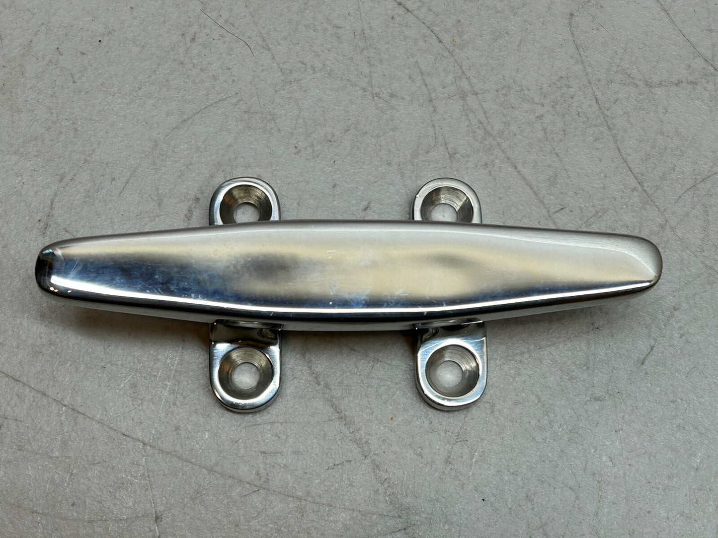 SEA DOG 041906-1 HEAVY DUTY STAINLESS STEEL 5.5" LOW SILHOUETTE OPEN BASE CLEAT