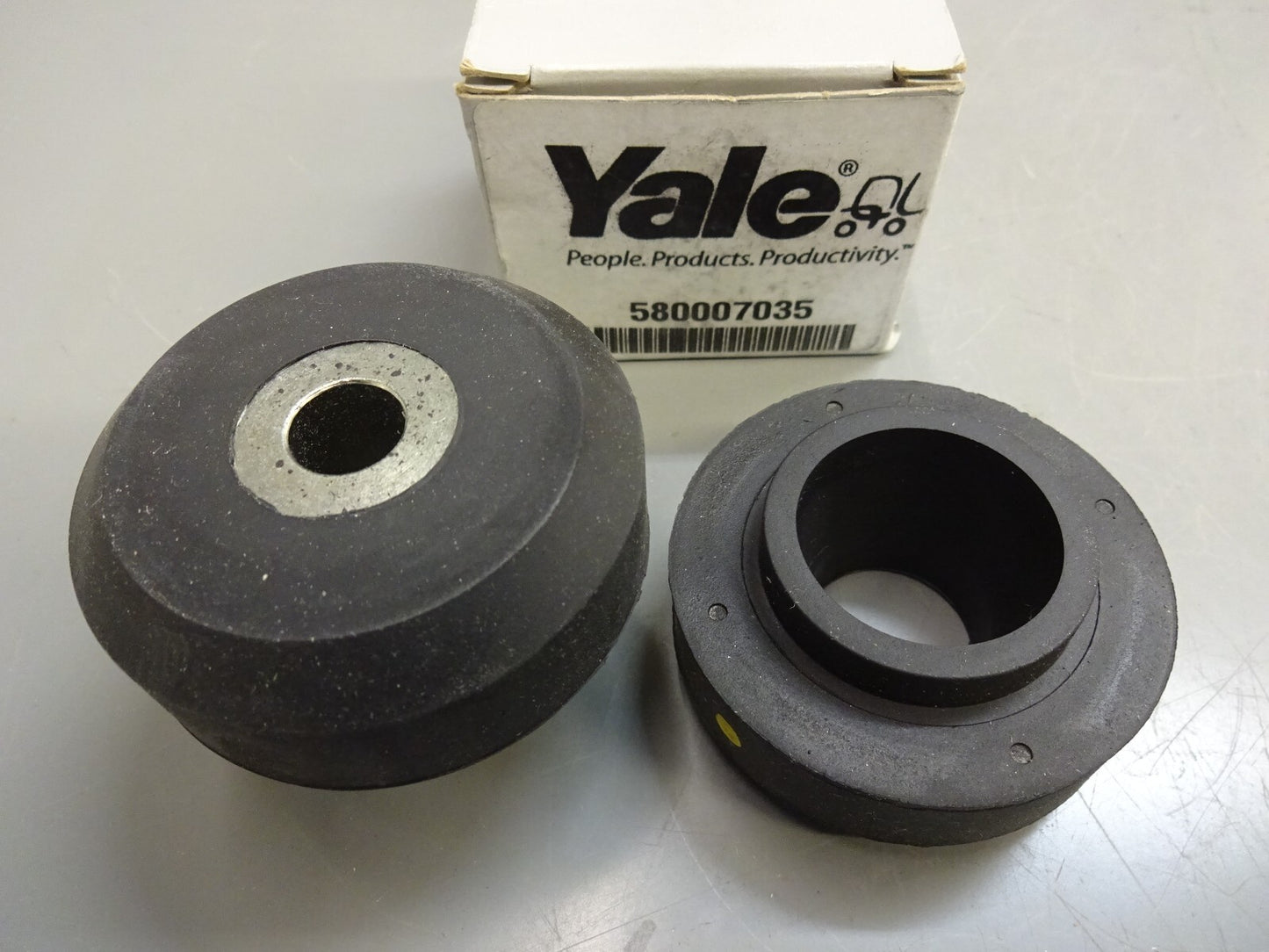YALE 580007035 / MOUNT FORK LIFT PART / NEW