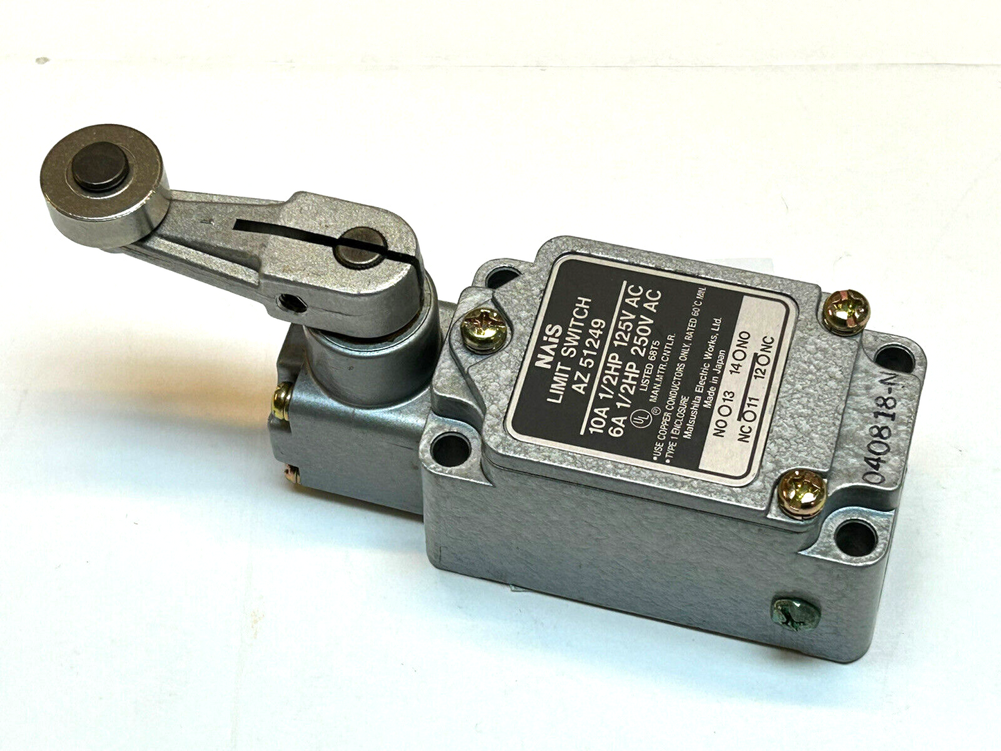 NAIS AZ51249 / LIMIT SWITCH 10A 6A 1/2HP 125VAC 250VAC / NEW NO BOX