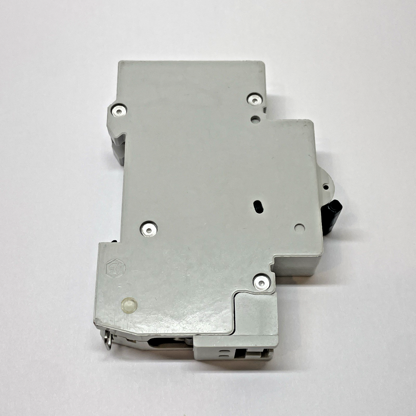 GE V-LINE V37115 15A 1-Pole DIN-Rail Circuit Breaker D15 277/480V (NEW)