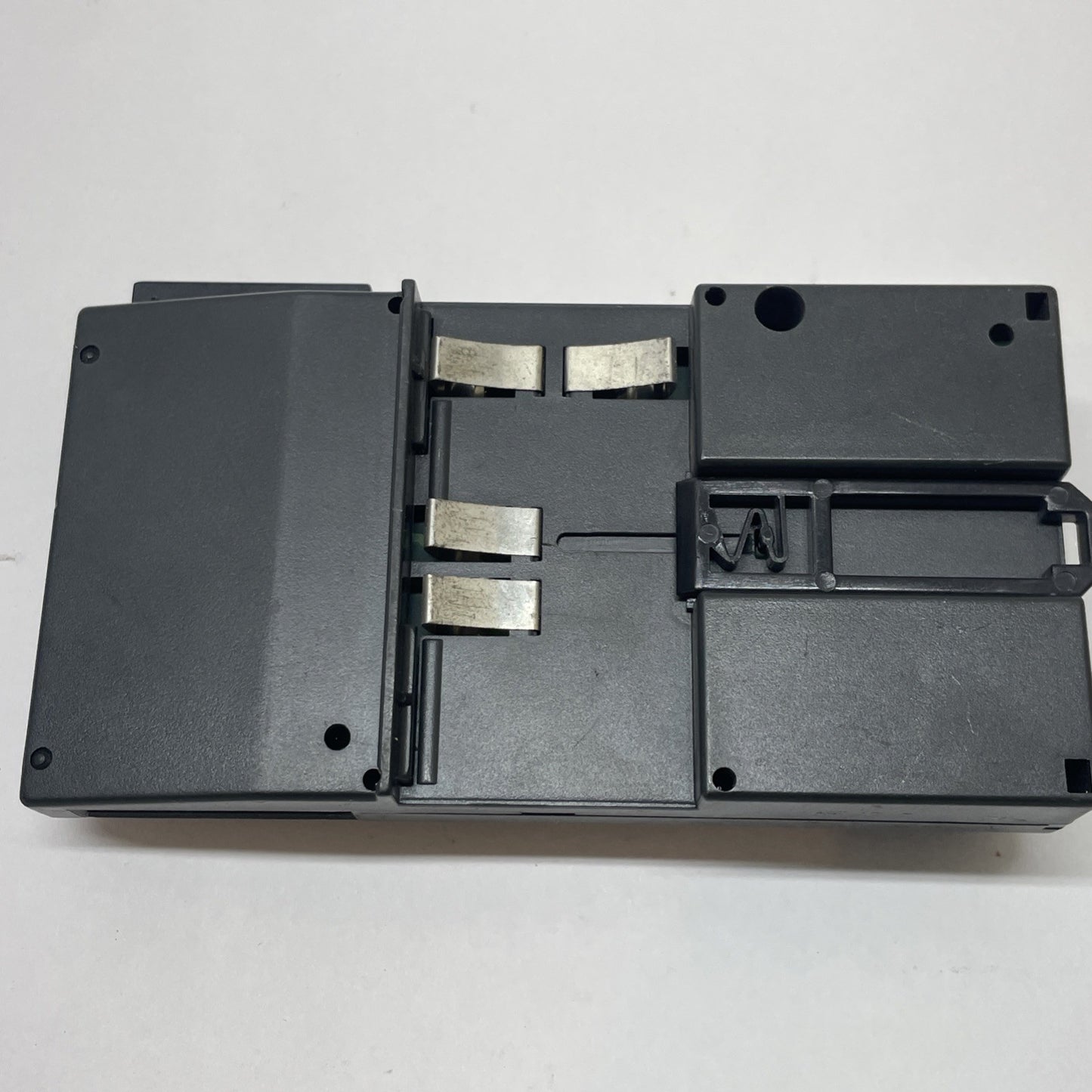 GE FANUC Versamax IC200CHS003H Connector-Style I/O Carrier Module