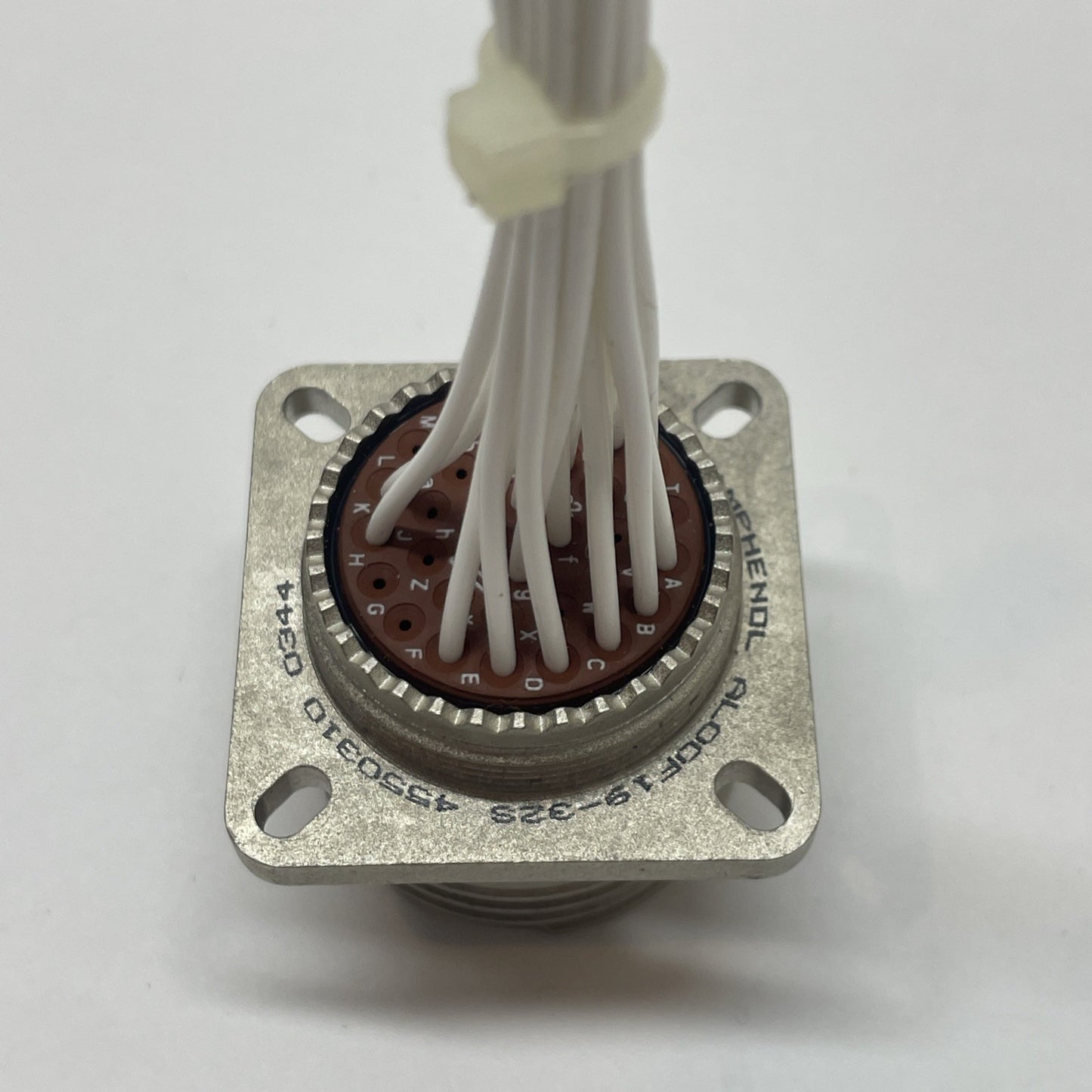 Amphenol AL00F19-328 Circular Wall Mount Recpt Connector