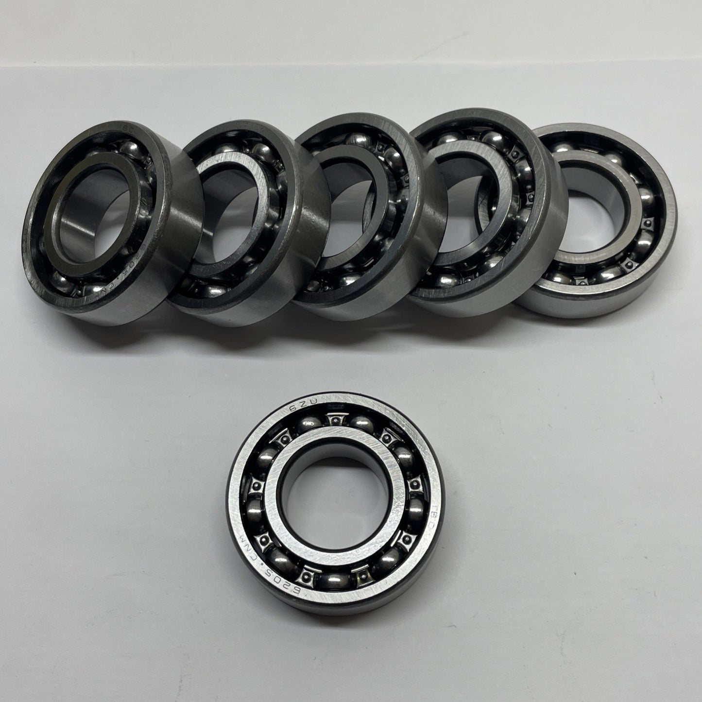 NEW 6205.CNM Deep Groove Ball Bearing 25x52x15 Radial Bearing (LOT OF 6)