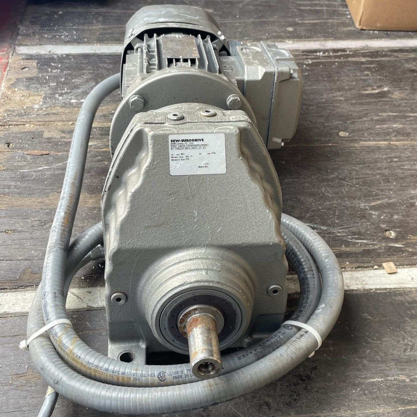 SEW-EURODRIVE RX67 AM56 DRN80MK4/EK8C AC Gearmotor w/  Incremental HTL Encoder