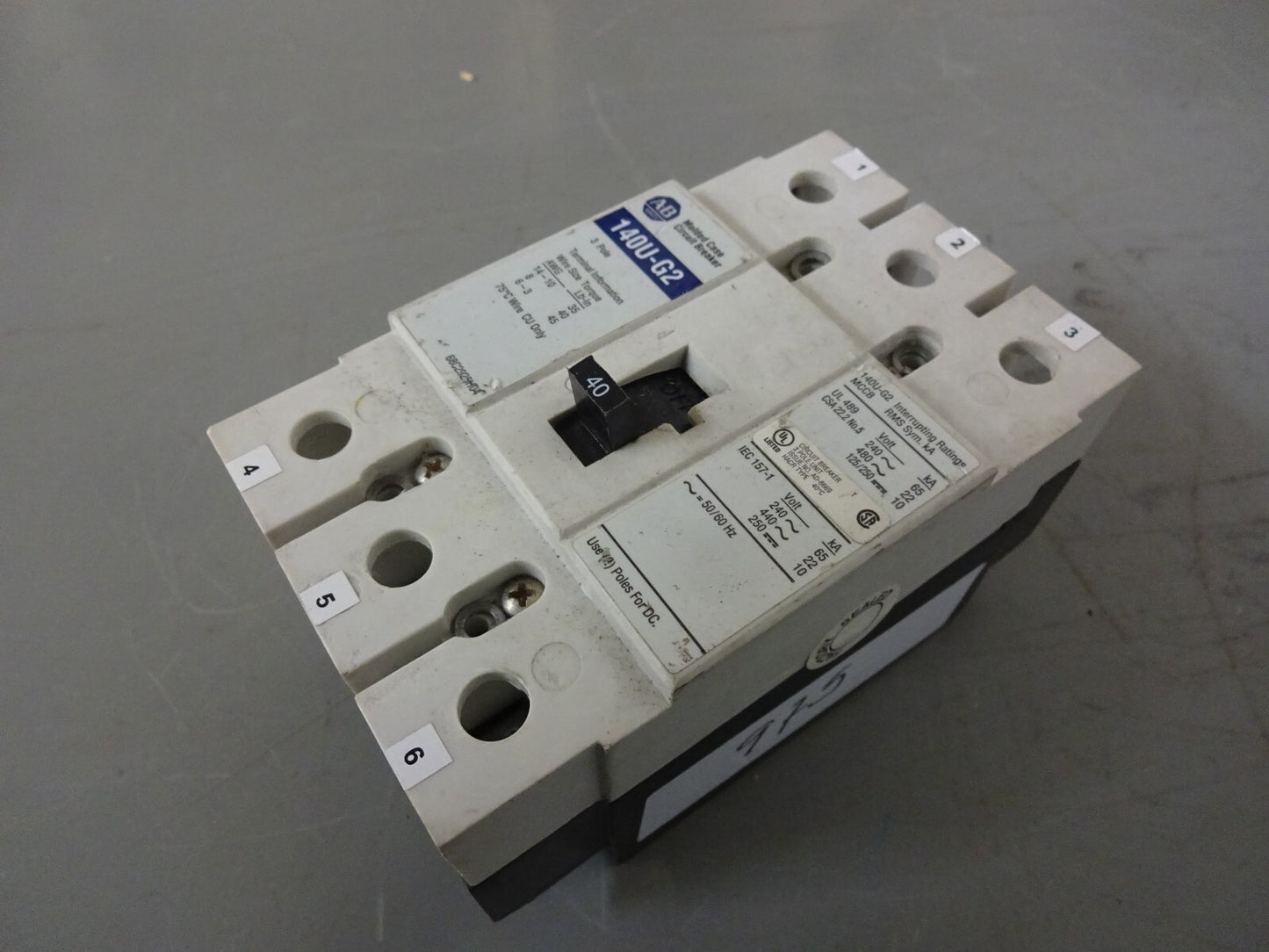 ALLEN BRADLEY 140U-G2 / CIRCUIT BREAKER 68C2925H04 / 3 POLE 240/480VAC 40A