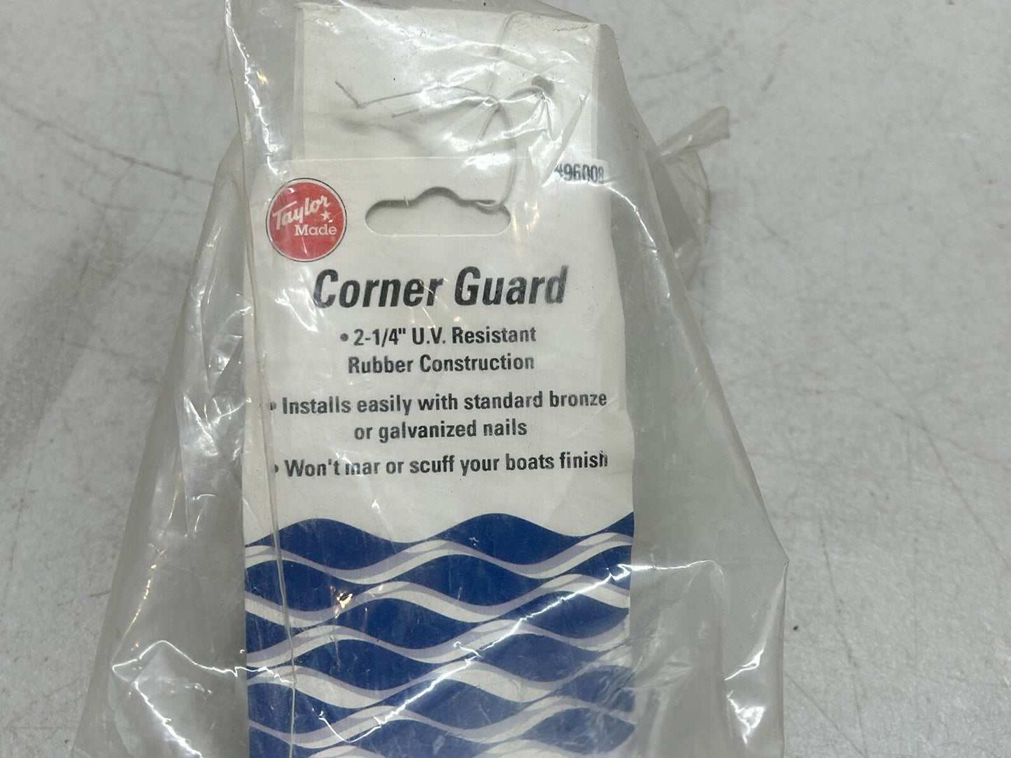 TAYLOR MADE 96008 CORNER GUARD 2-1/4" X 6" WHITE / NEW