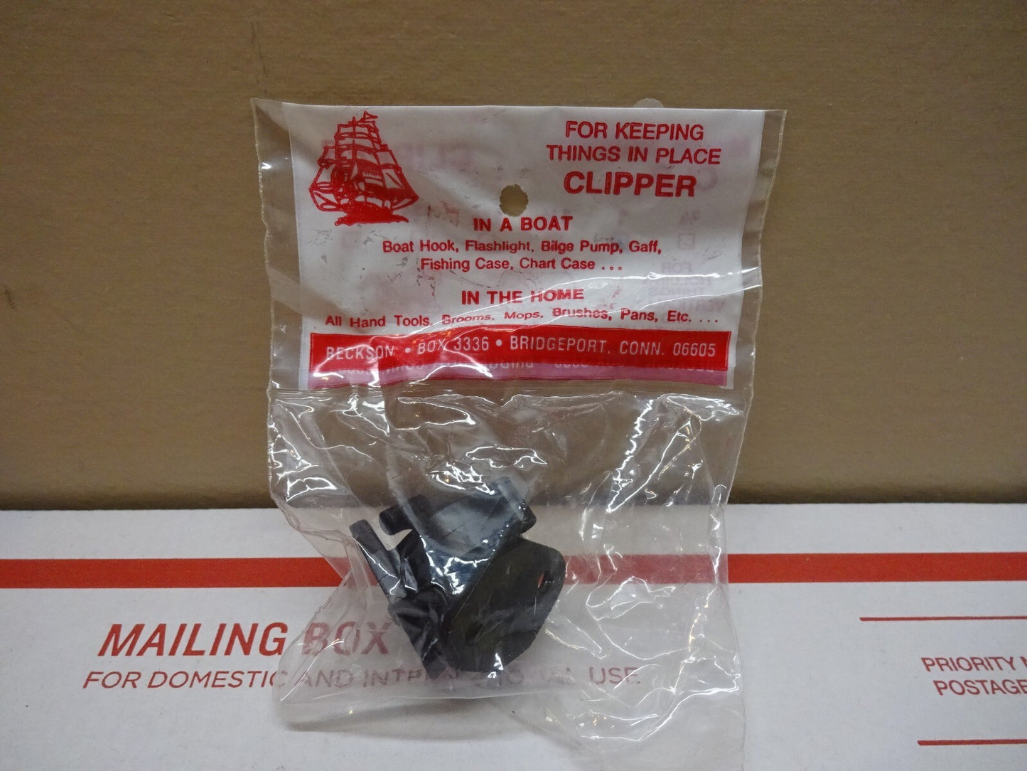 BECKSON CLIPPER CLP-1 / 1" HOLDING CLIPS HANG ITEMS HORIZONTAL OR VERTICAL / NEW