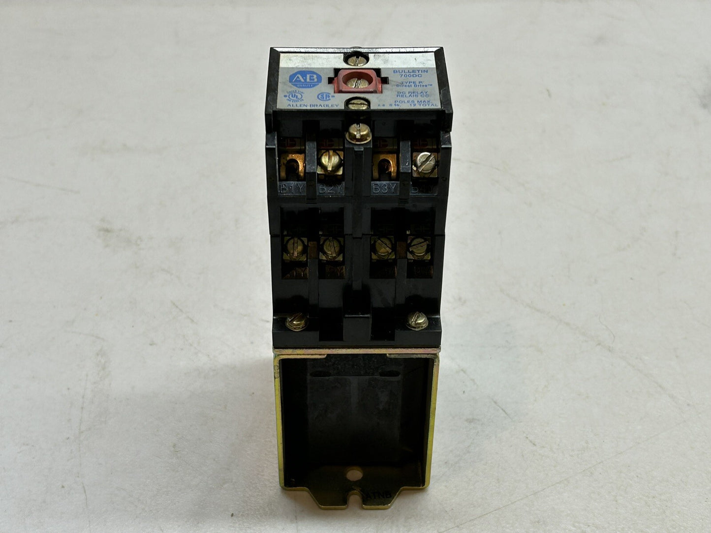 ALLEN BRADLEY 700-PKB40 AC RELAY / WITH 700DC-P400Z24 SERIES A