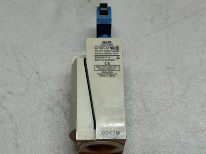 NAIS PANASONIC AZD1000 / DL MINI LIMIT SWITCH W/ ROLLER LEVER / NEW IN BOX