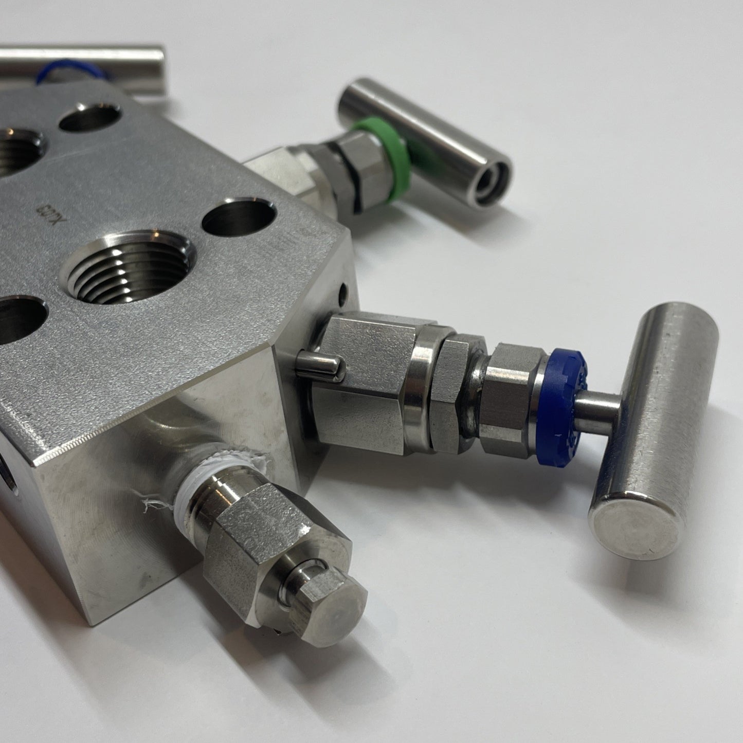 Rosemount 0R305-1321-2100 Pressure Transmitter Manifold (4000psi) R305EC32B11