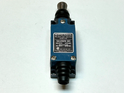 MATSUSHITA AZ81129 / VL MINI LIMIT SWITCH 5A 250VAC / NEW