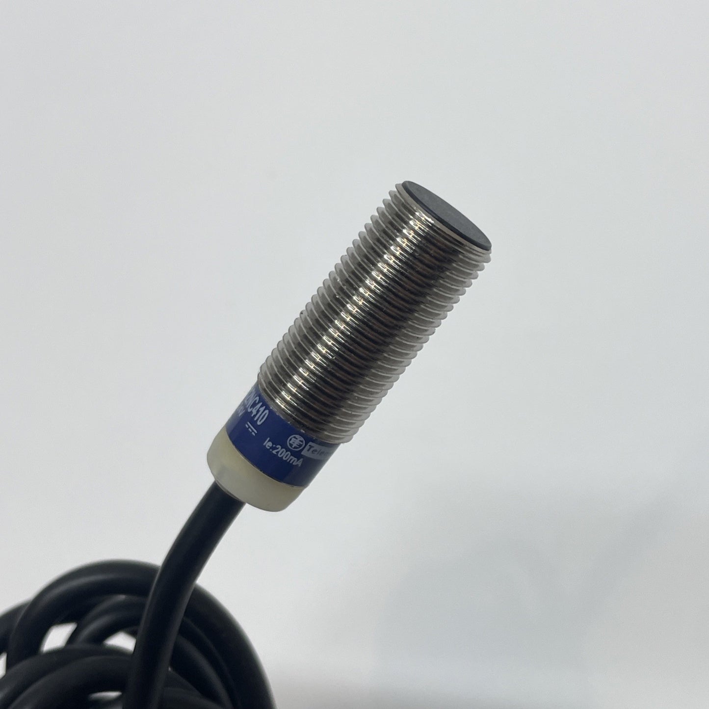 Telemecanique  XS1 N12NC410  Inductive Proximity Sensor 12-24 VDC M12 2m Cable