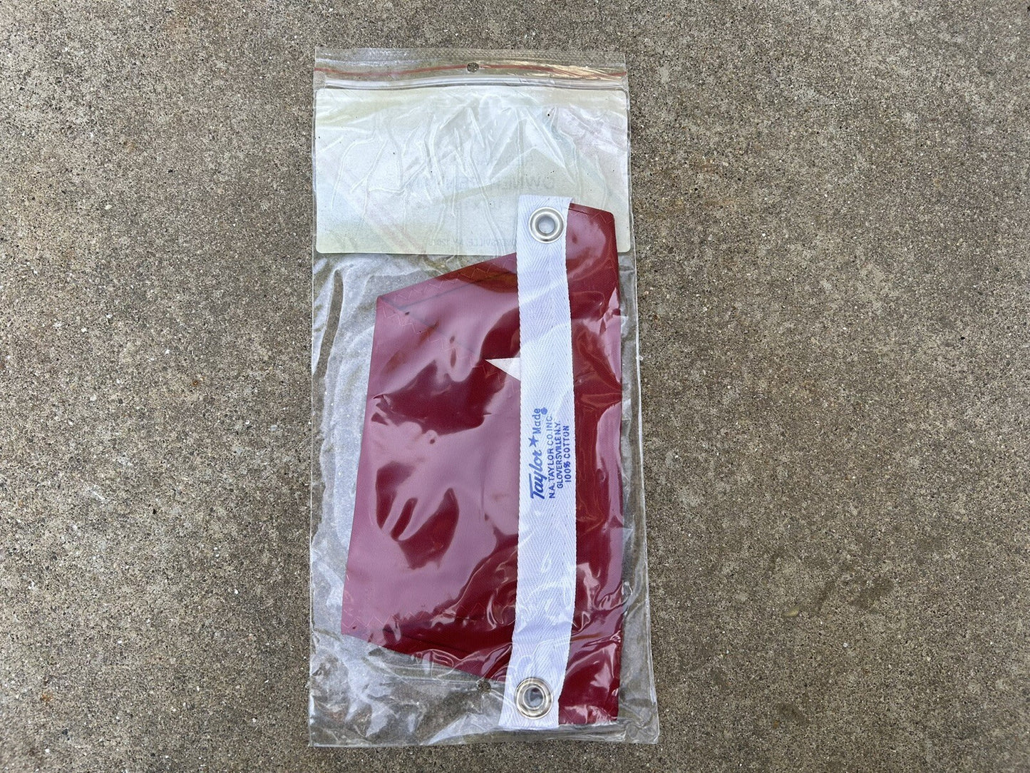 TAYLOR MADE 111120 T OWNER PENNANT 10" X 16" RED SAILCLOTH MARINE FLAG / NEW