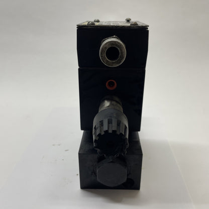 Parker D3W4CNYC1 Directional Control Valve + CP0M3DDN50 Check Valve