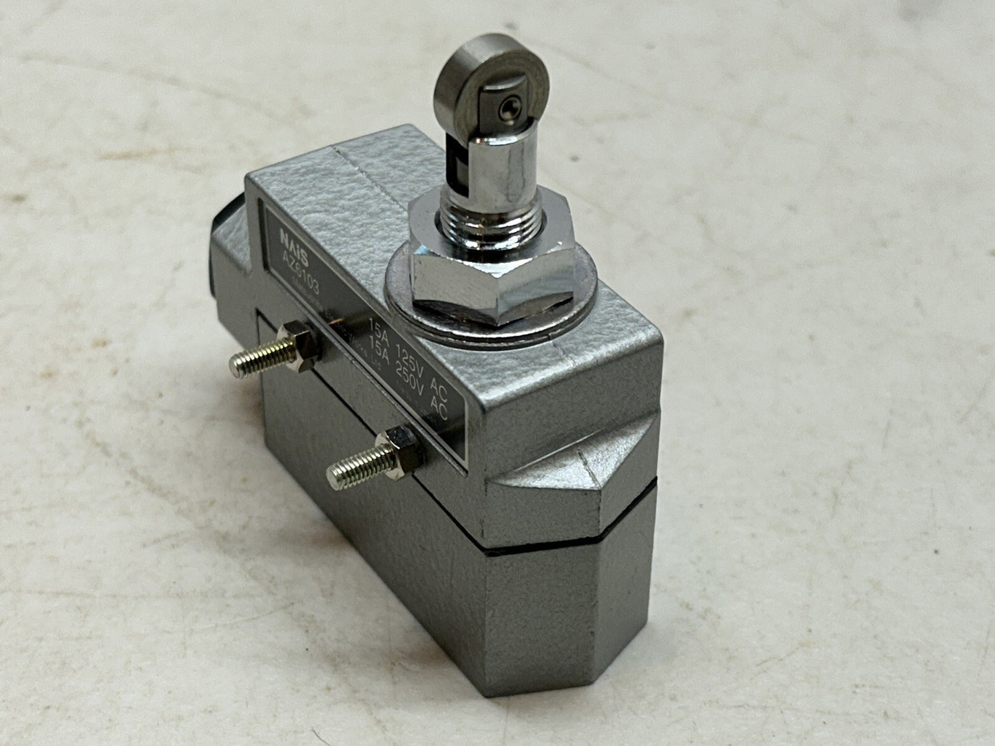 NAIS AZ6103 LIMIT SWITCH 15A / 125VAC / 250VAC / NEW NO BOX
