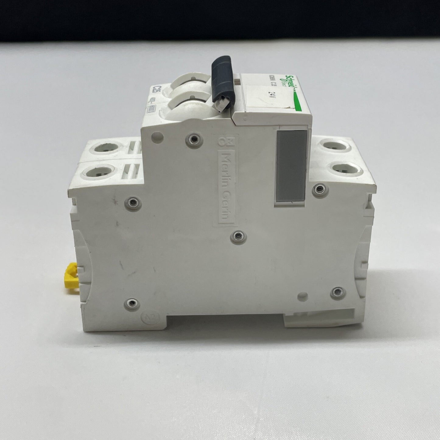 1PC Schneider Circuit breaker A9F18225 ic65N 2P C25A