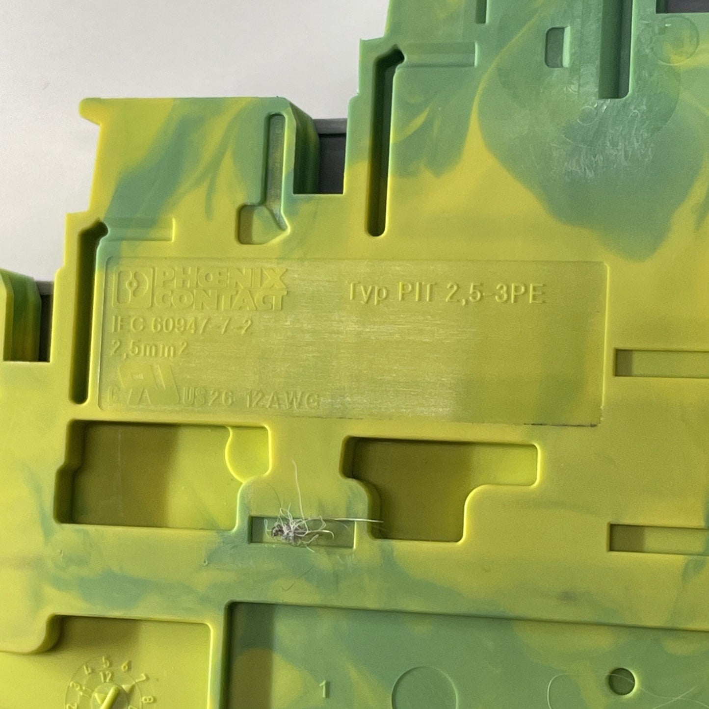 (Lot of 4) Phoenix Contact PIT2,5-3PE Spring Gage Ground Terminal Block