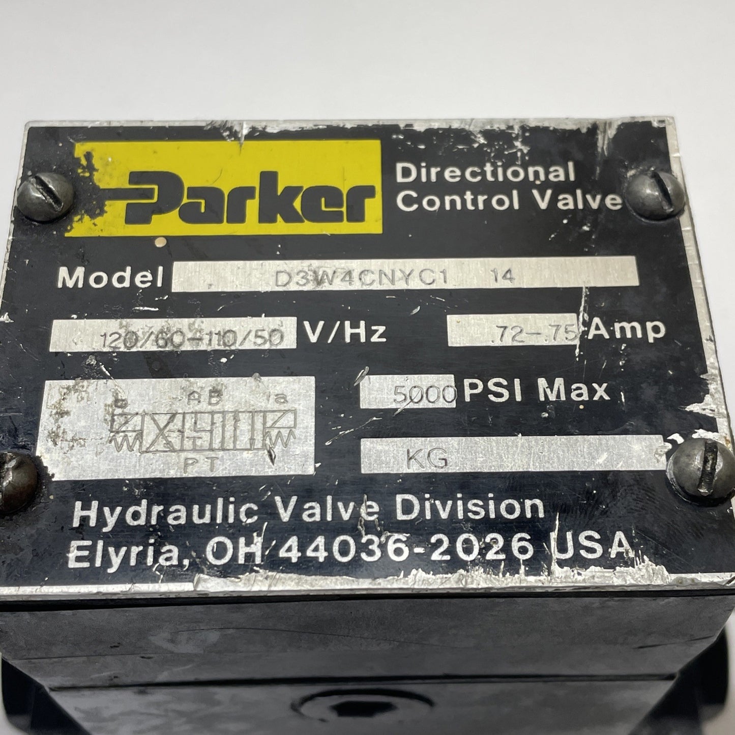 Parker D3W4CNYC1 Directional Control Valve + CP0M3DDN50 Check Valve