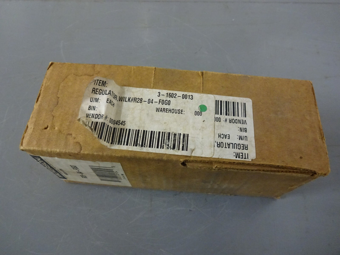 Wilkerson R28-04-F0G0 Air Regulator 0-125 PSI 1/2" NPT Gauge Ports
