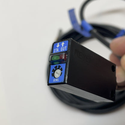 (USA) KEYENCE PZ-61L Photoelectric Sensor Retro-Reflective 12-24V NPN