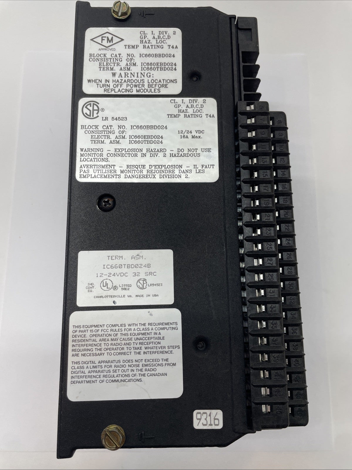 GE Fanuc IC660BBD024 GENUIS I/O Block 32-Circuit 12-24 VDC (EBD024K + TBD024B)