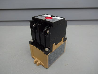 ALLEN BRADLEY 700-P200A1 / SERIES B / AC RELAY