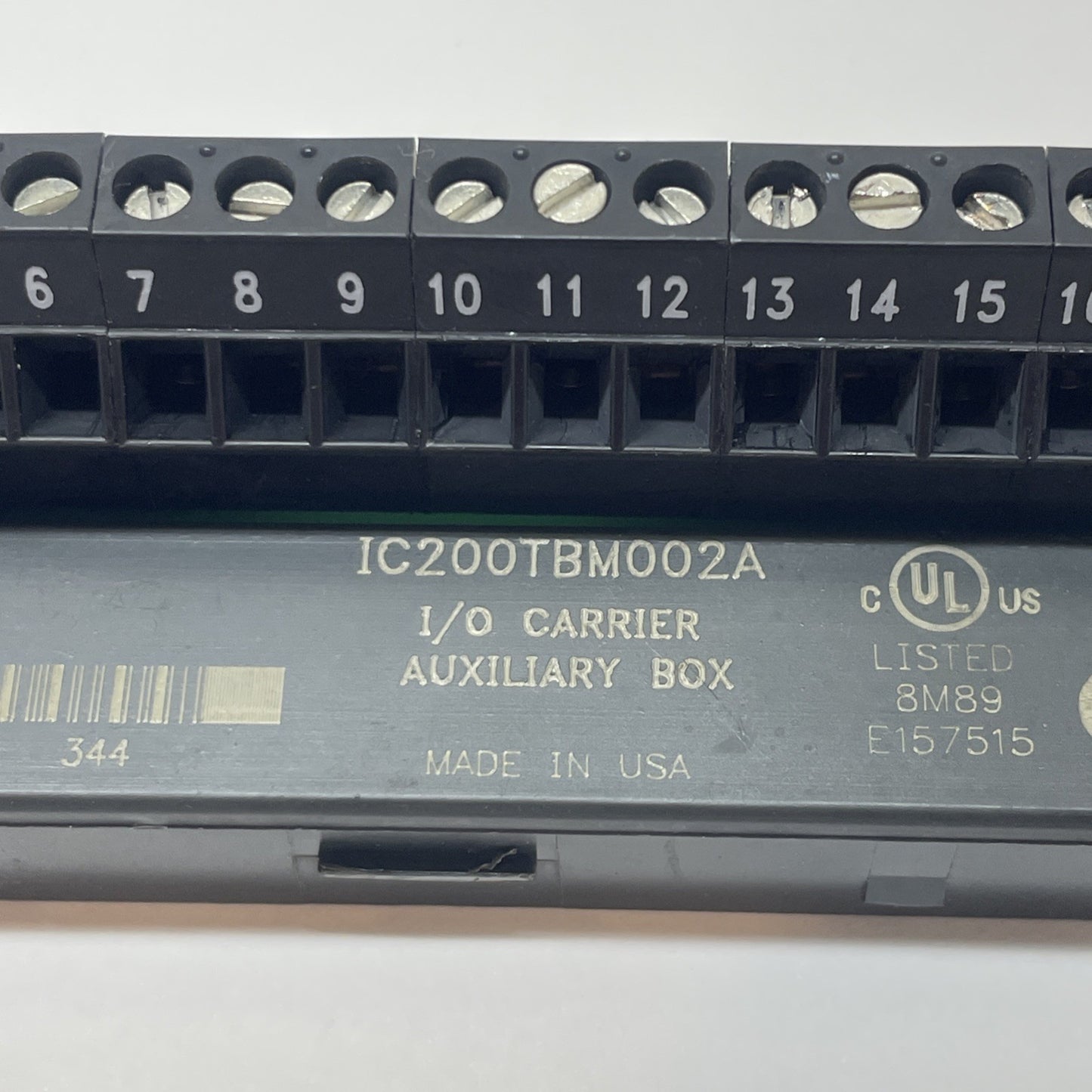GE/Emerson VersaMax IC200TBM002A I/O Carrier Auxiliary Box / Terminal Strip
