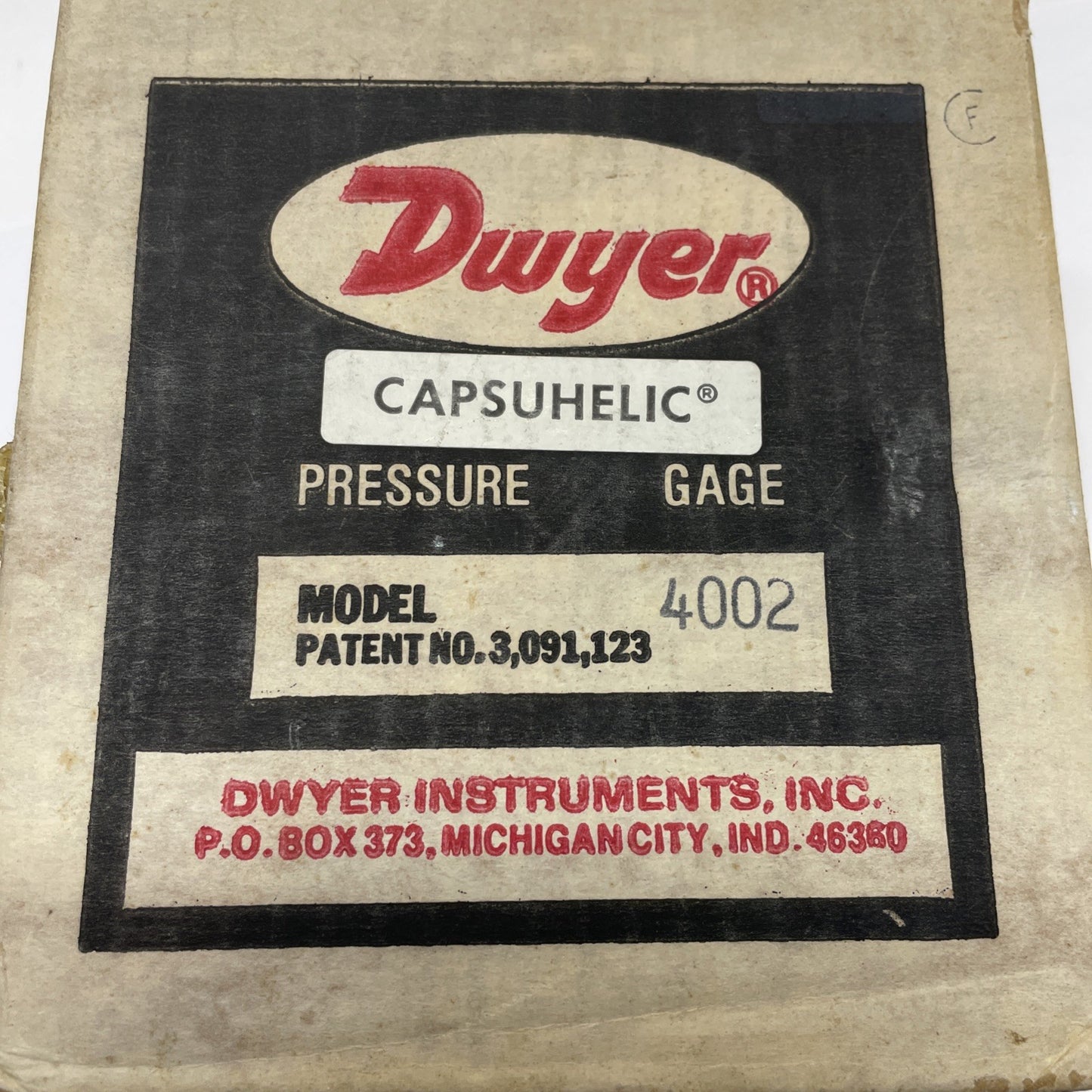 NEW Dwyer 4002 Capsuhelic Differential Pressure Gage – 0-2" W.C.
