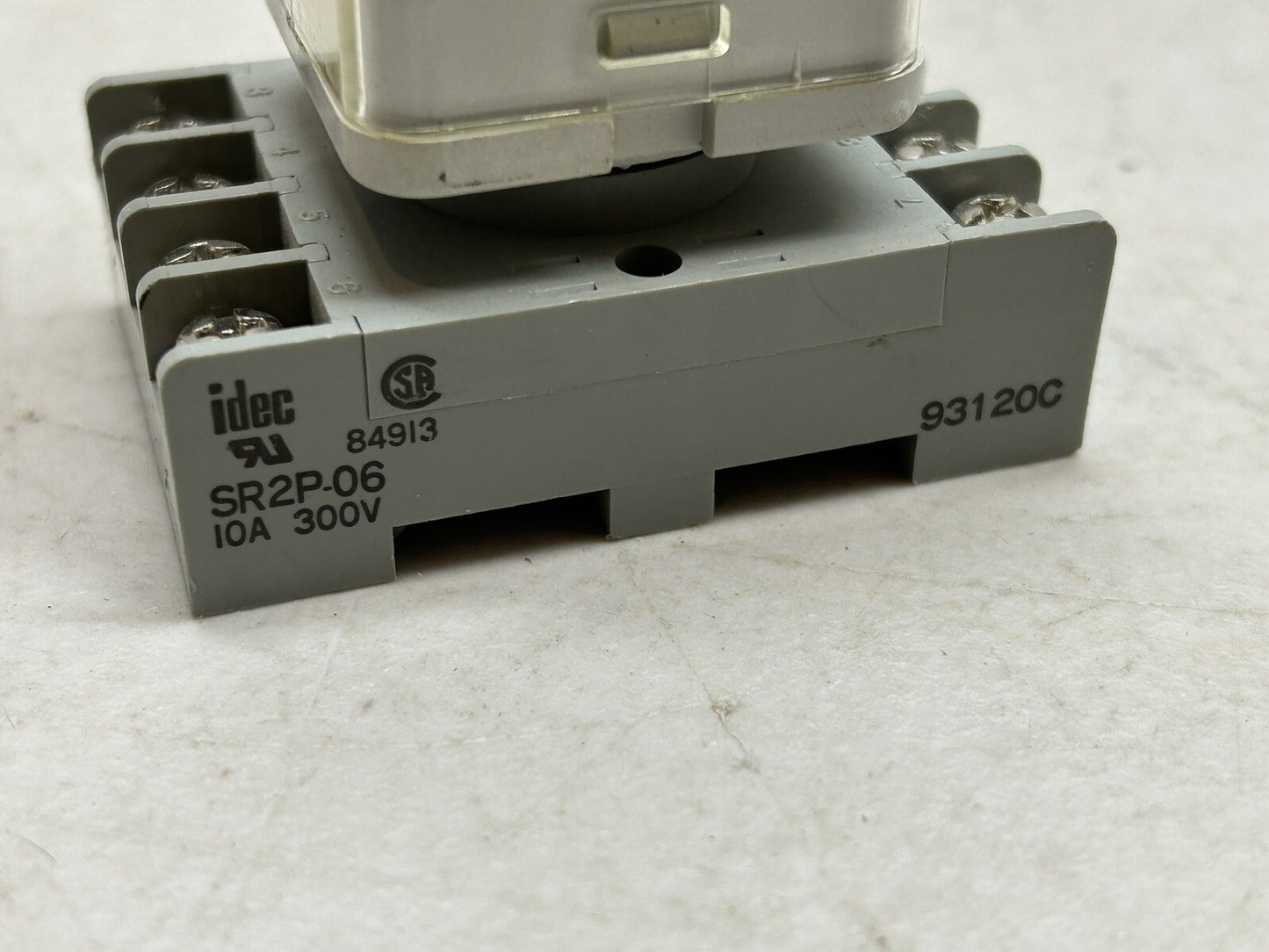 ALLEN BRADLEY 700-HA32A1-1-4 RELAY SER A 120VAC WITH IDEC SR2P-06 BASE 92Y30C