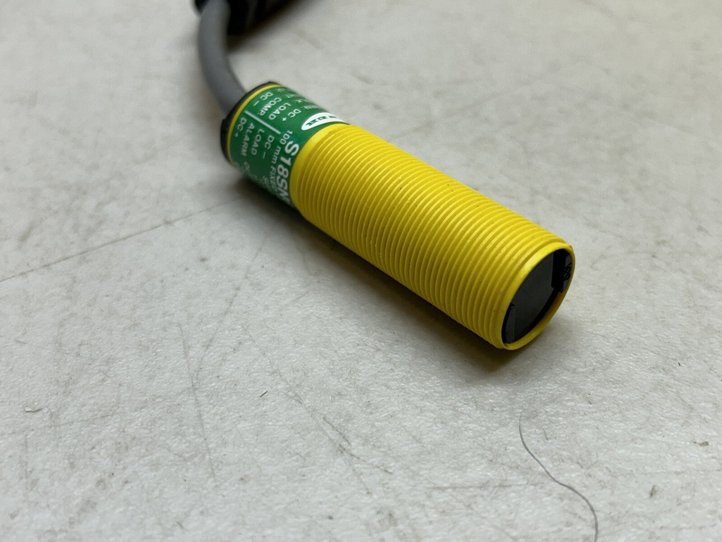 BANNER S18SN6FF100 / 29086 EZ-BEAM PHOTOELECTRIC SENSOR SWITCH USED AS DEMO ONLY