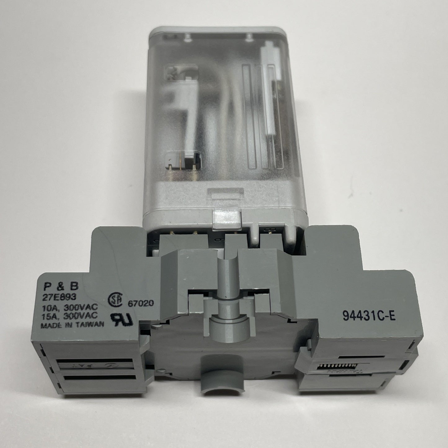 Allen-Bradley 700-HB33A1-4 Ser. A General Purpose Relay 120 V w/ P&B 27E893 Base