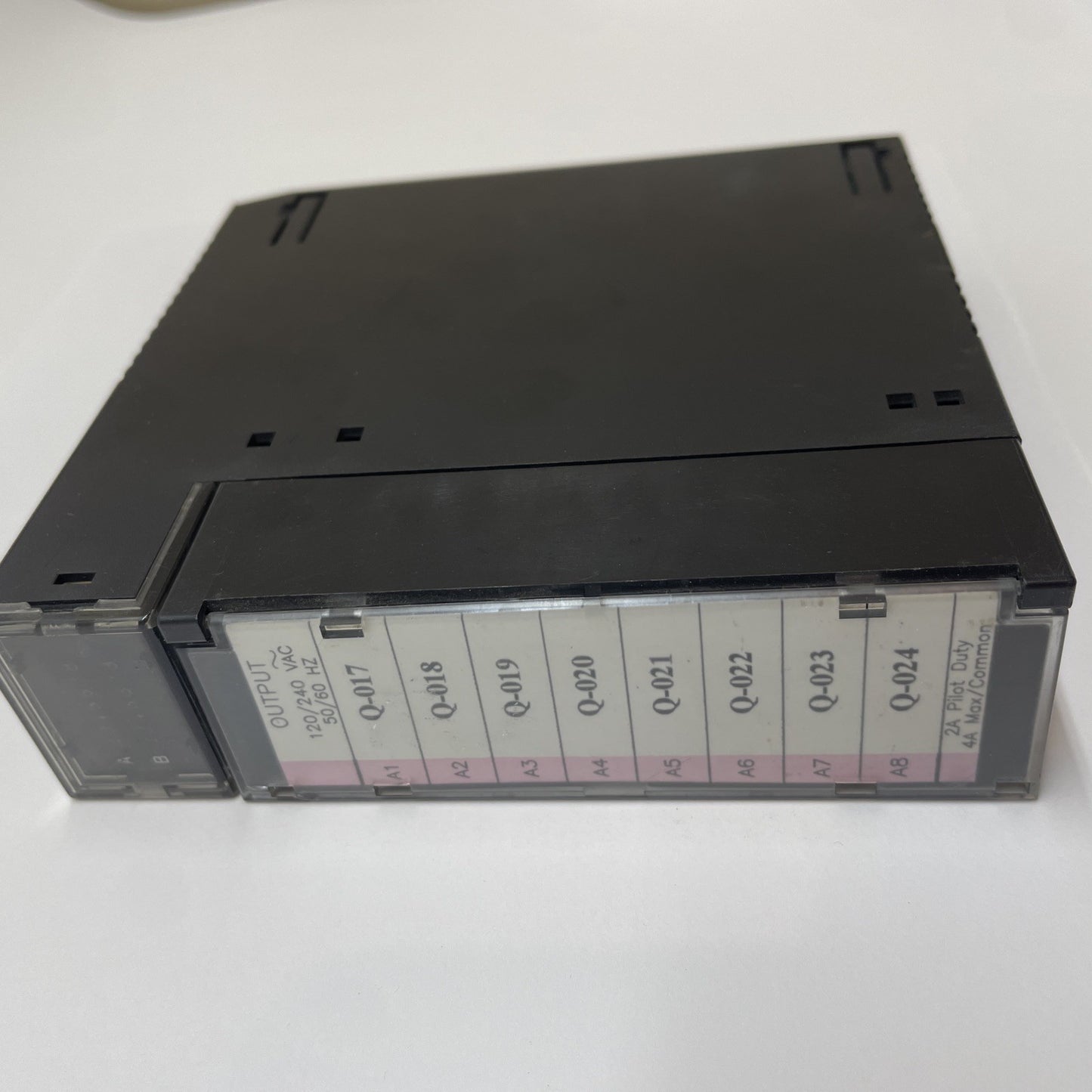 GE Fanuc IC693MDL330E 8-Point AC Output Module 120/240 V 2 A Series 90-30