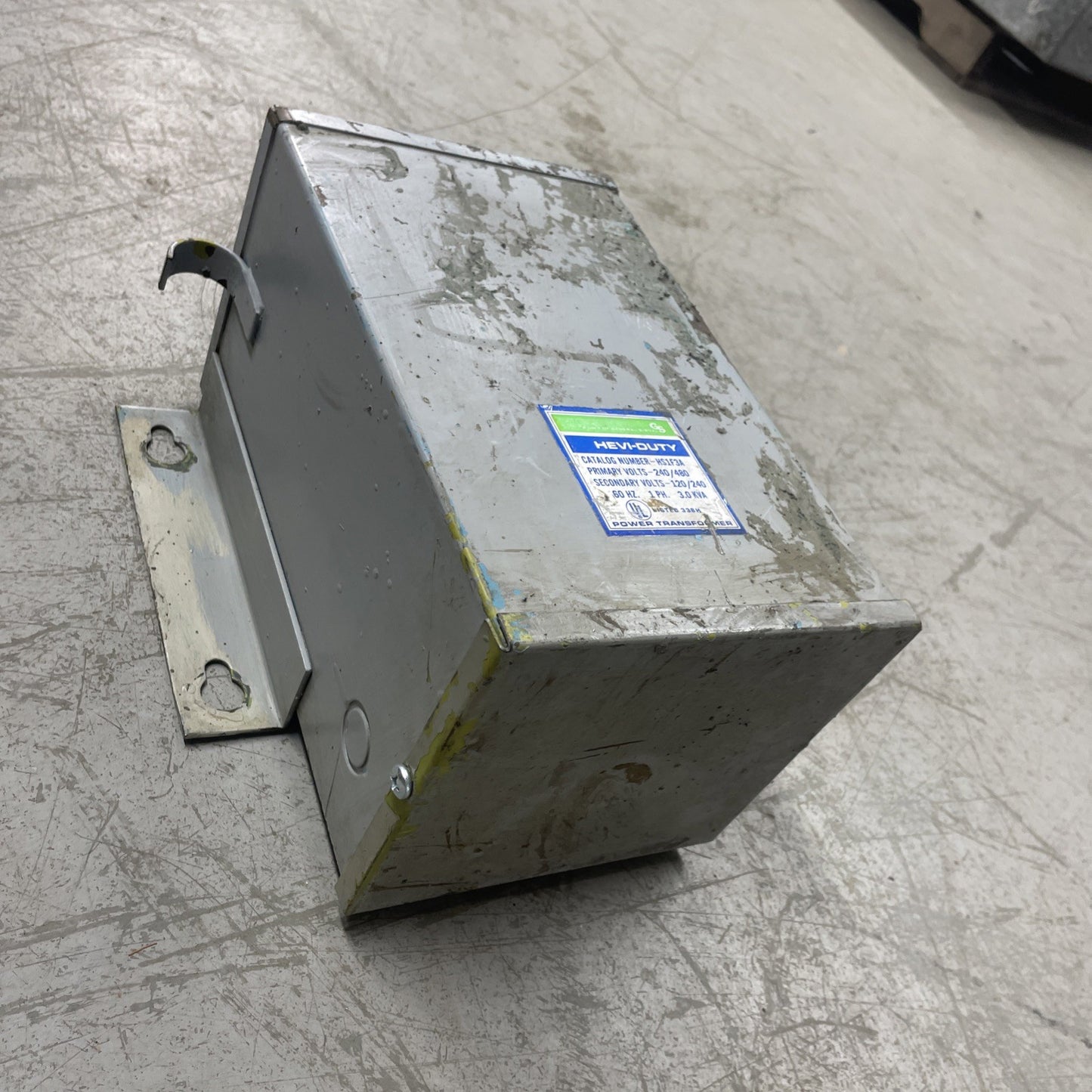 Hevi Duty HS1F3A 3 kVA 1-Phase Transformer 480/240 V to 240/120 V