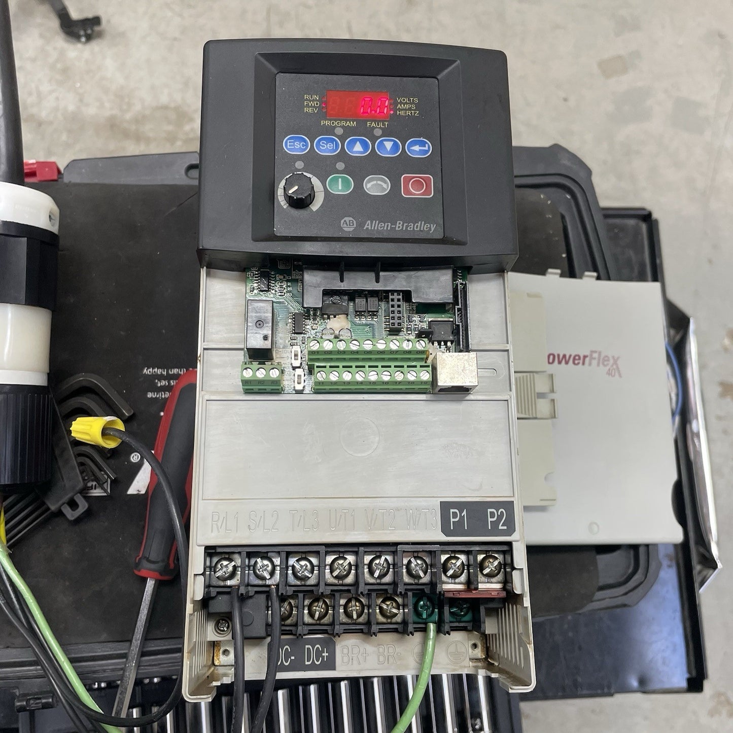 Allen-Bradley 22B-D012N104 /A PowerFlex 40 AC Drive 480V 3PH 12A 7.5HP