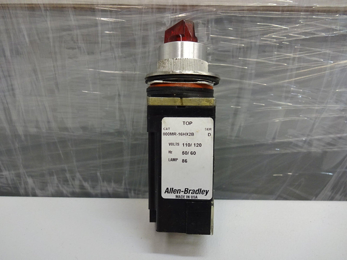 ALLEN-BRADLEY 800MR-16HX2B RED / SELECTOR SWITCH SERIES D 110/120 V 50/60 HZ
