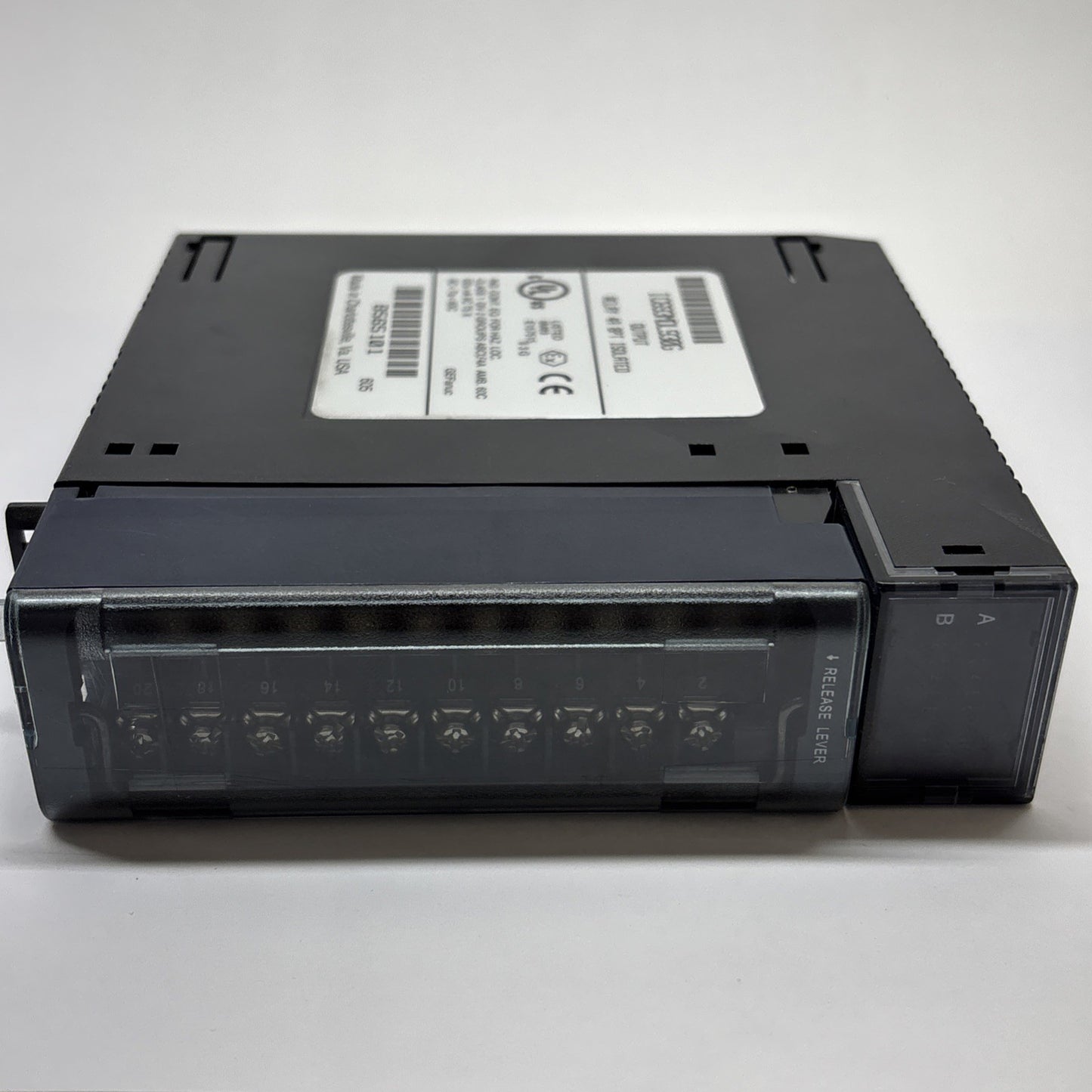 GE Fanuc IC693MDL930G Series 90-30 Isolated Relay Output Module 8PT 4A