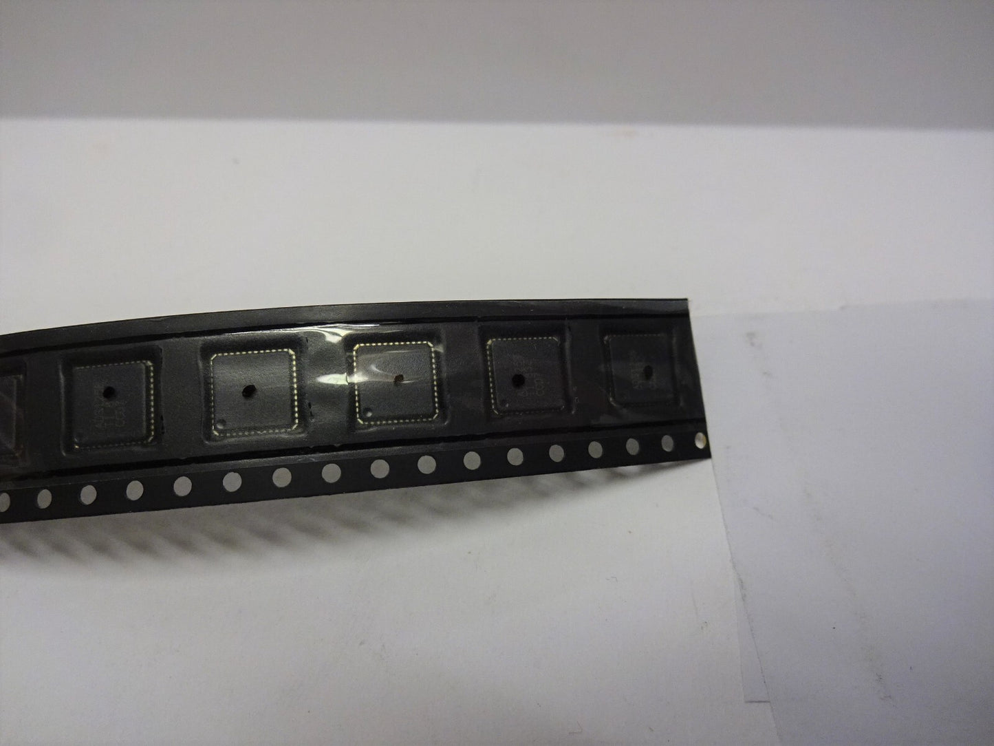 ADS1258TI ADS1258 TI 83Z CCD7 / ADS1258TI83ZCCD7 / LOT OF 4 / NEW