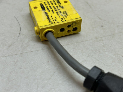 BANNER SM312F / 25620 MINI-BEAM SENSOR / USED AS SAMPLE ONLY