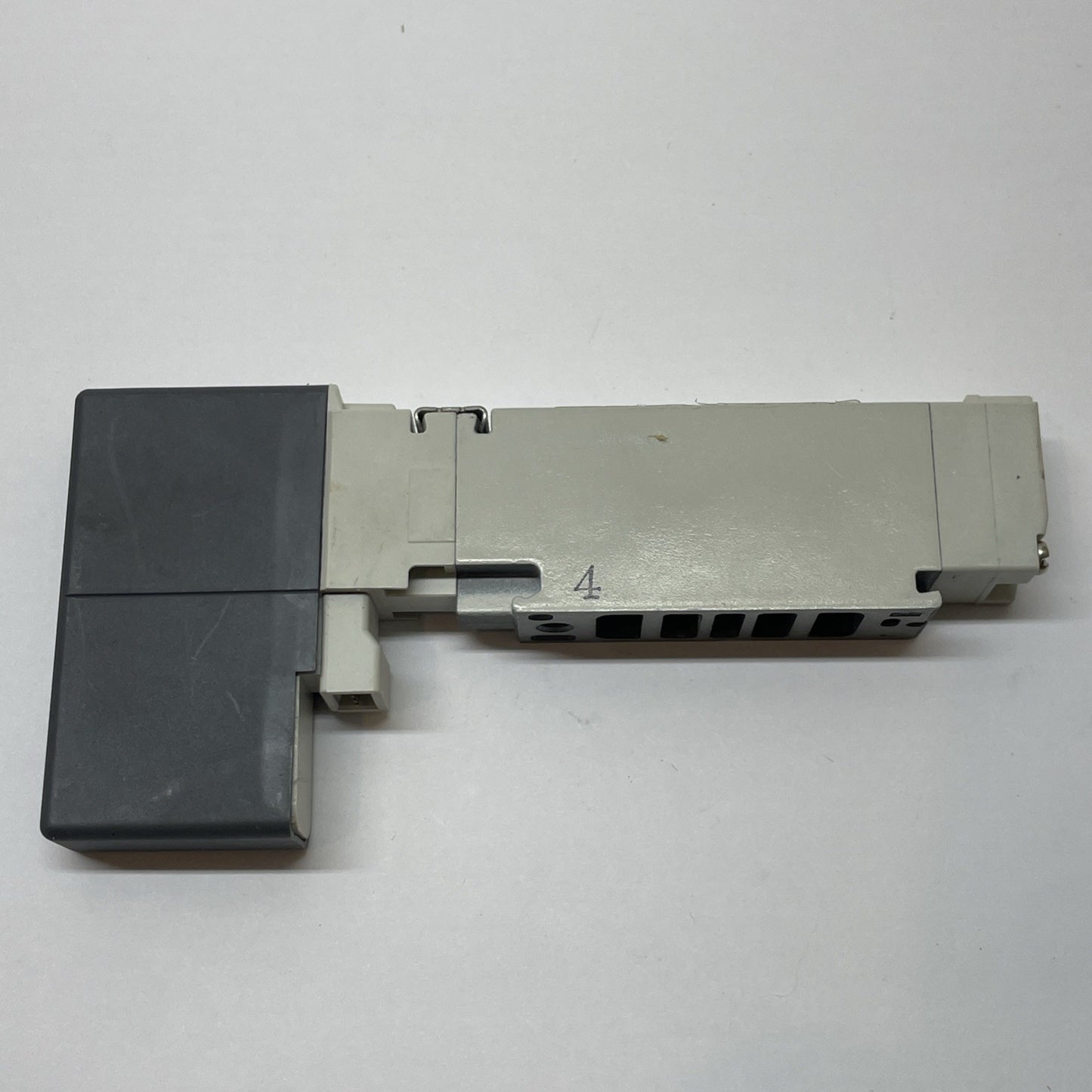 SMC VQC2401N-5 Solenoid Valve 5-Port 3-Position