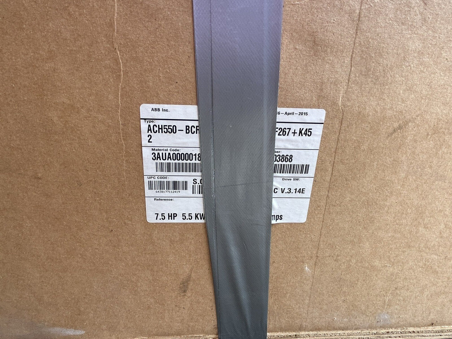 ABB ACH550-BCR-012A-4+B055+F267+K452 / ACH550-BCR-012A-4 AC DRIVE W/ BYPASS NEW