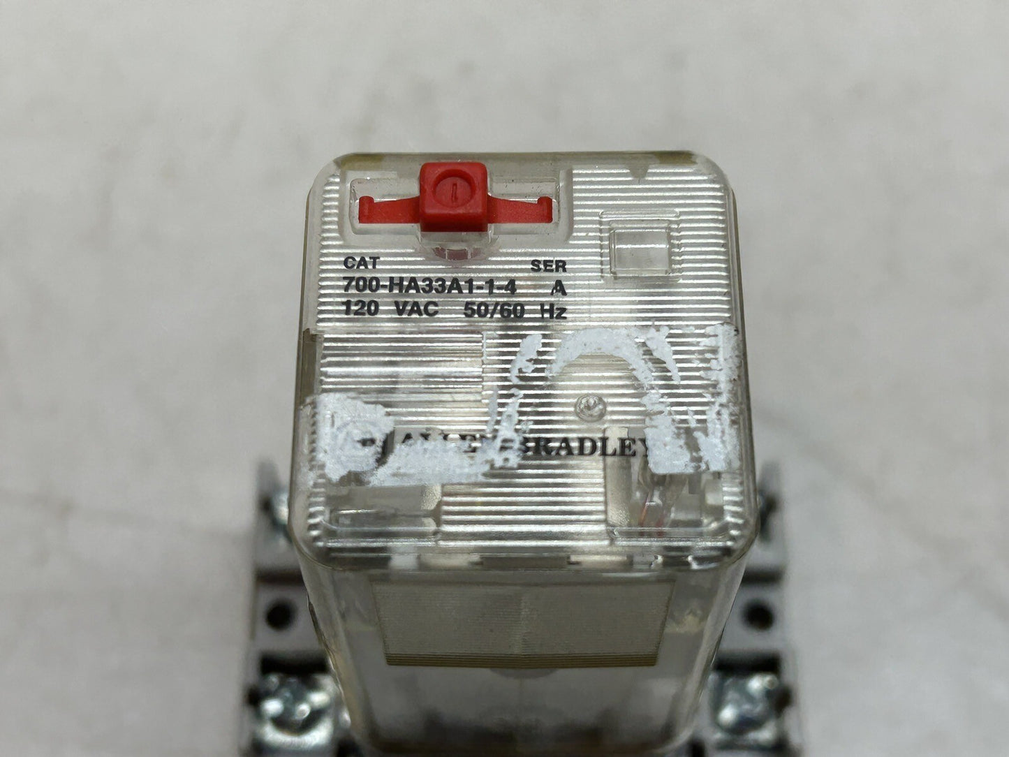 ALLEN BRADLEY 700-HA33A1-1-4 RELAY SER A 120VAC 700-HN126 BASE