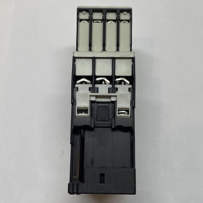 Siemens Contactor, 3RT1026-1B / 3RT1026-1B..0 w/ 3RH1921-1HA22 Contactor