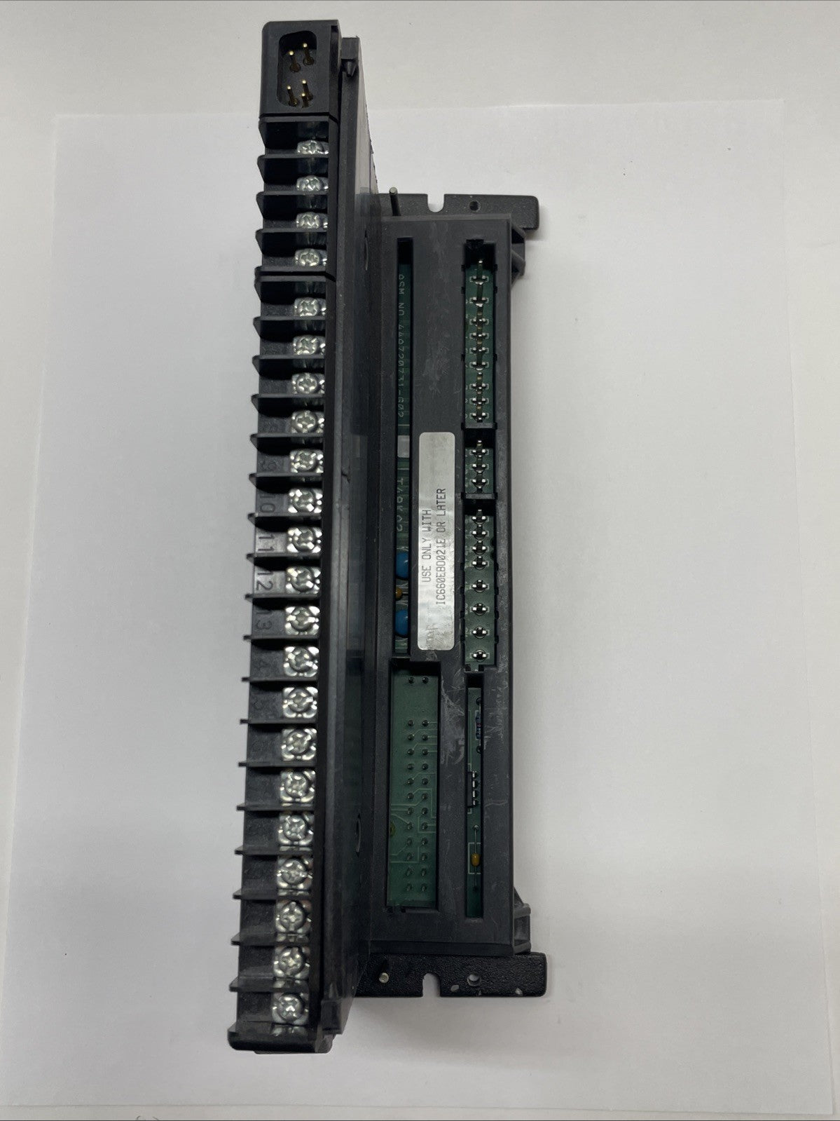 GE Fanuc IC660TSD021L Terminal Module 24/48 VDC Sink