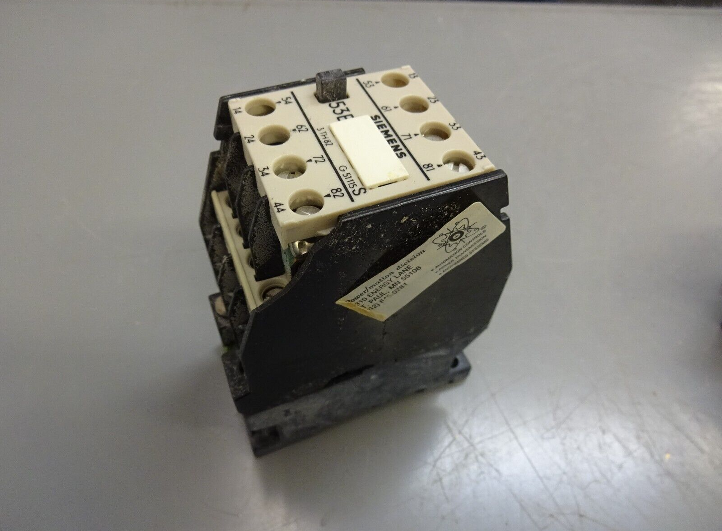 Siemens 3TH8253-0A 8-Pole Control Relay / Contactor (5 NO + 3 NC) 24/29V 50/60Hz
